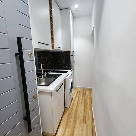 Riverside Center Apartment *